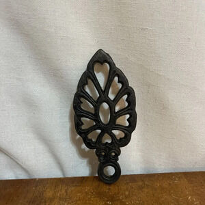 Vintage Wilton Cast Iron Black Trivet 5” Footed 1950s Cabin Kitchen Hanging Deco